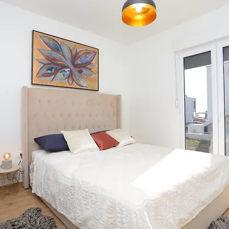 With A Parking Space Kastel Stari, - 18115 Apartamento *